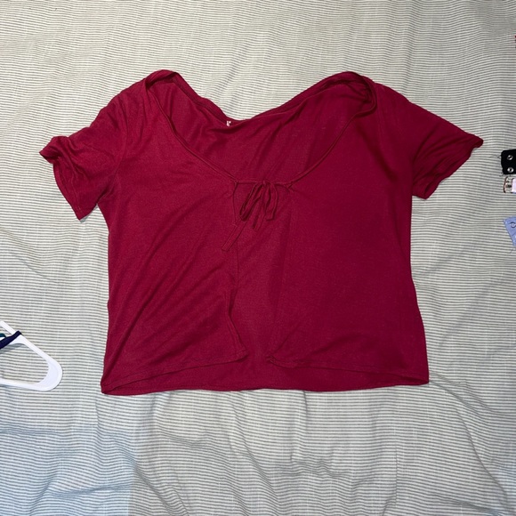 Maroon tie up in front top - Picture 2 of 2